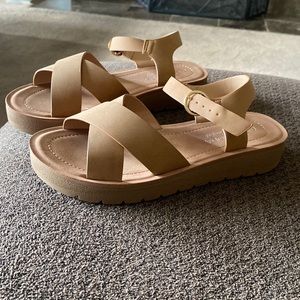 Top Moda comfort wedge sandal in tan/beige size 6-1/2. Brand New, Never worn!